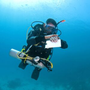 Self-Reliant diver